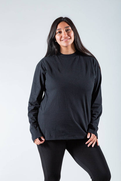 Polera de lactancia Tere de manga larga en algodón Pima negro, comodidad y estilo para mamás.