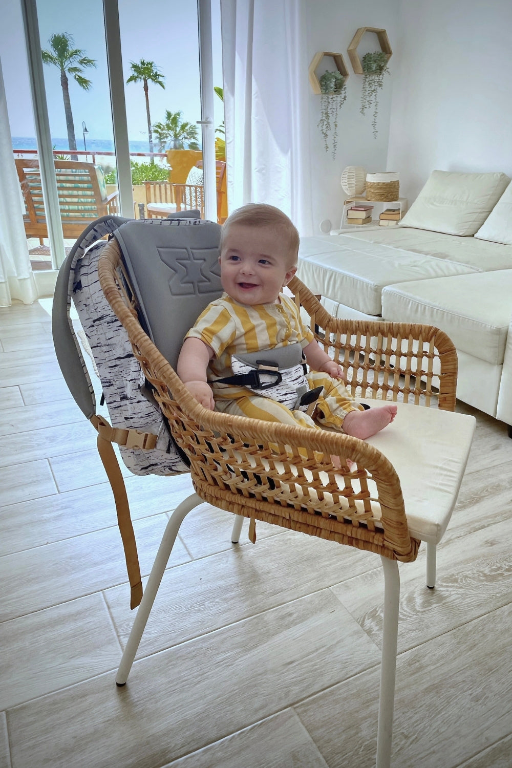 Mochila con asiento para bebés - MiniMeis HERO