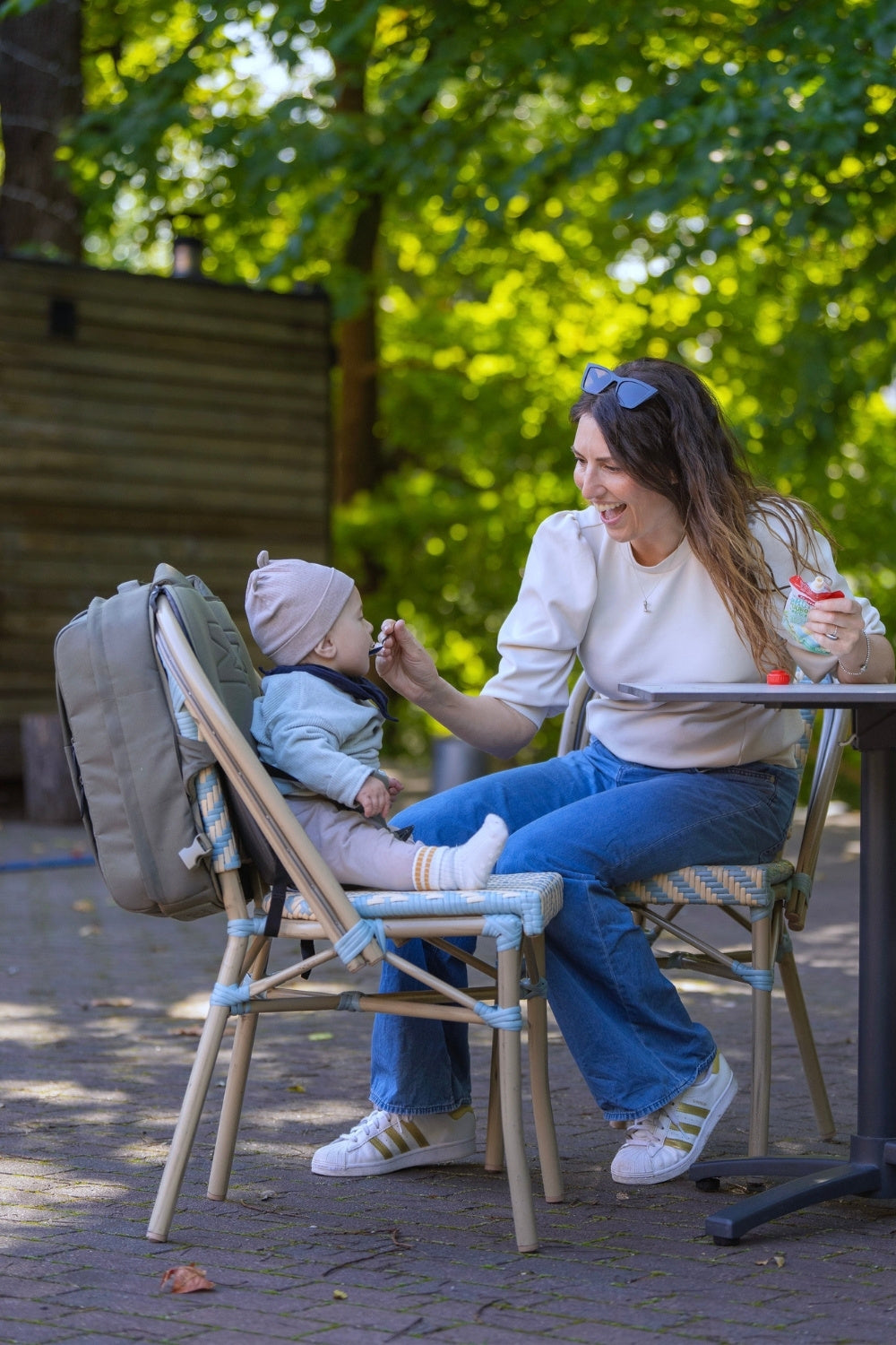 Mochila con asiento para bebés - MiniMeis HERO